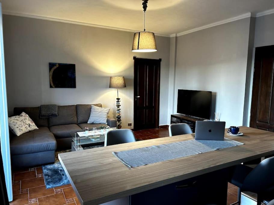 Intero Alloggio: *
